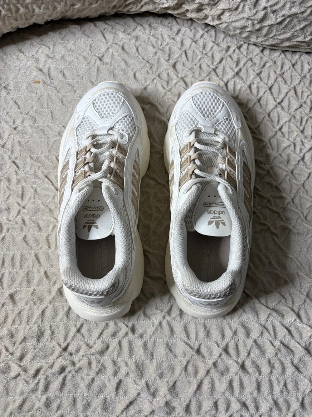 adidas Kids White and Cream Retro Runner Sneakers